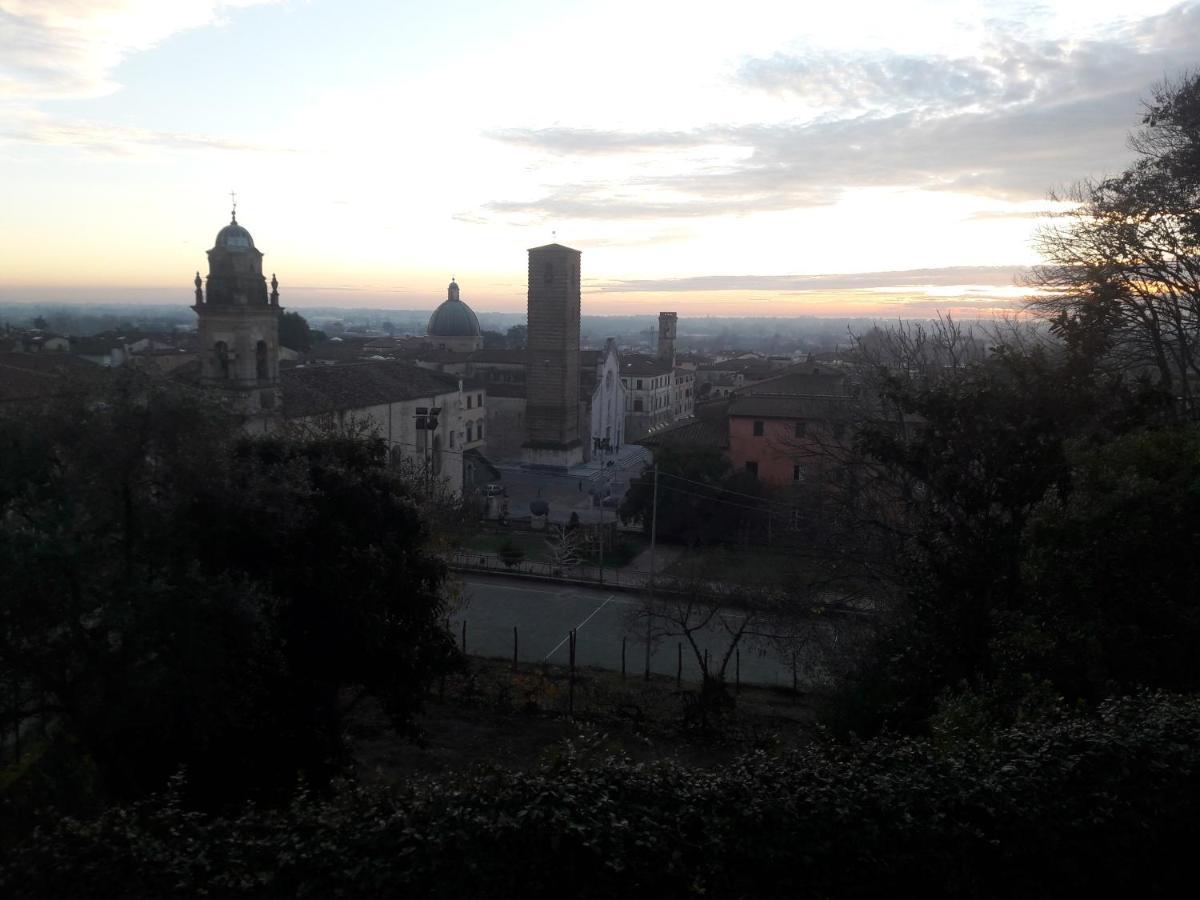 Art Hotel Pietrasanta Luaran gambar