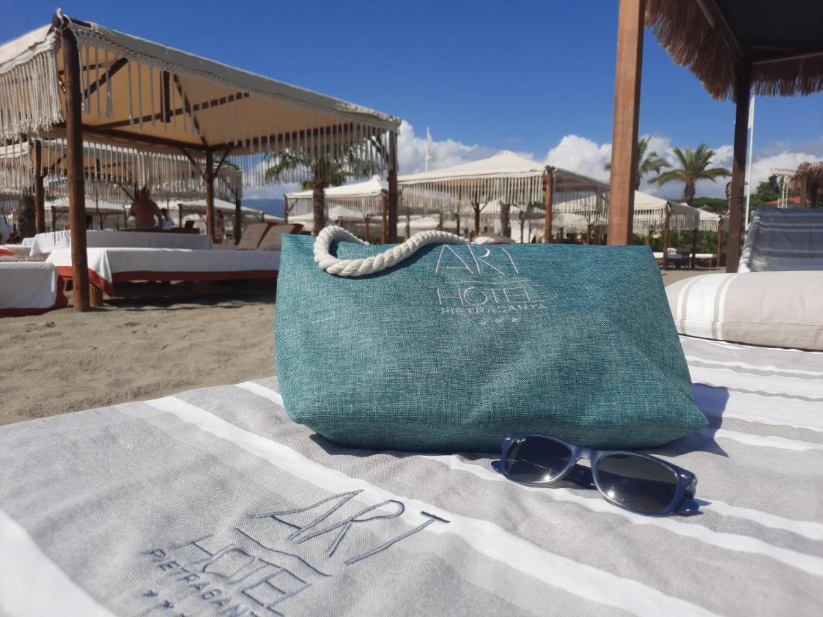 Art Hotel Pietrasanta Luaran gambar