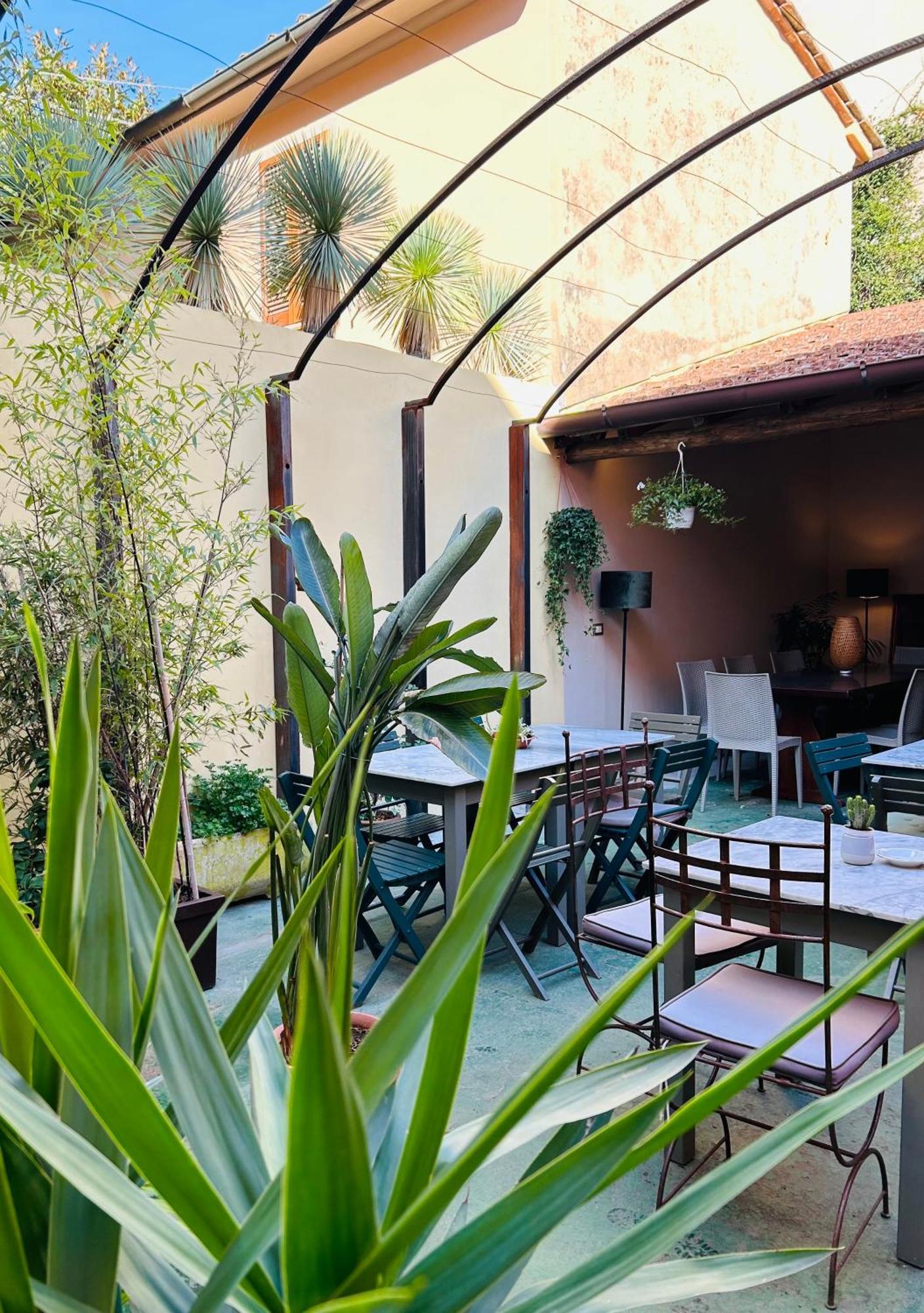Art Hotel Pietrasanta Luaran gambar