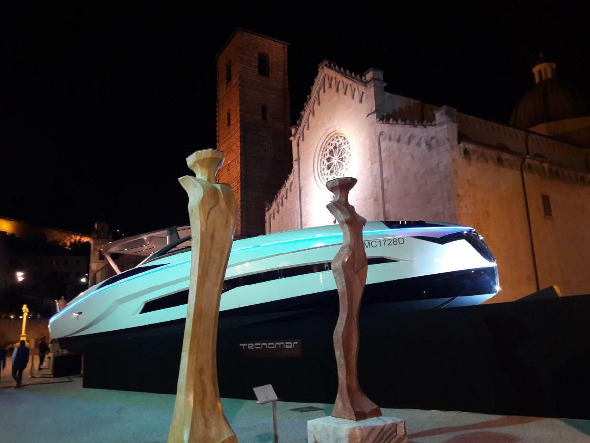 Art Hotel Pietrasanta Luaran gambar